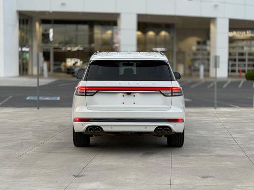 Pristine White Metallic Tri-Coat 2023 Lincoln Aviator Reserve AWD