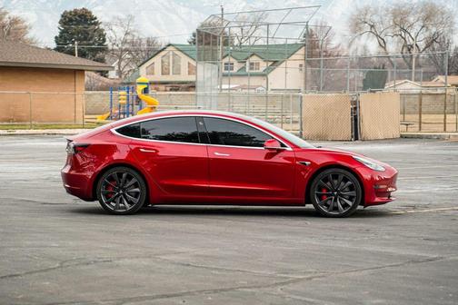 2020 Tesla Model 3 Performance