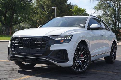 Glacier White Metallic 2023 Audi Q8 55 Premium Plus