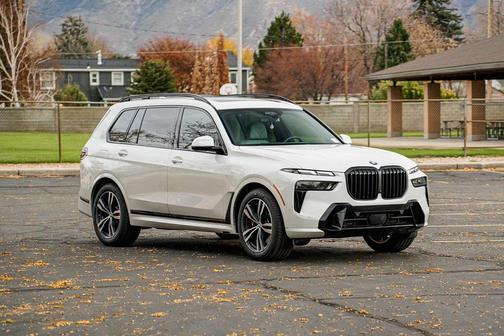 2024 BMW X7 xDrive40i