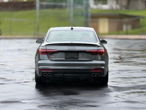 Daytona Gray Pearl Effect 2021 Audi S4 3.0T Premium
