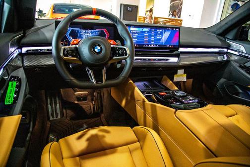 Special Order Color 2026 BMW M5 Base
