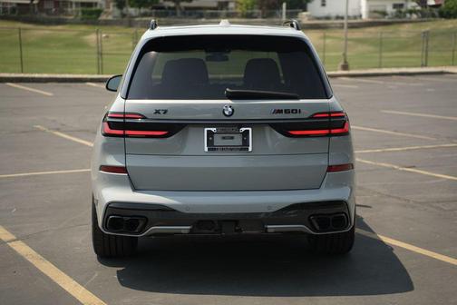 Brooklyn Grey Metallic 2027 BMW X7 M60i