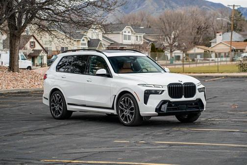 2023 BMW X7 xDrive40i