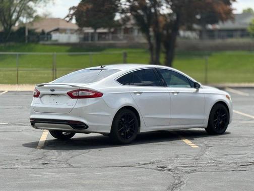White Platinum Clearcoat Metallic 2013 Ford Fusion Titanium