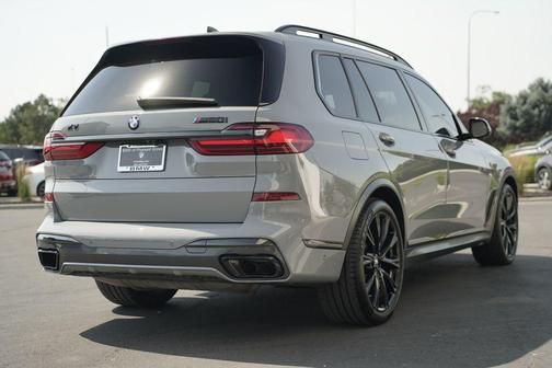 Gray 2021 BMW X7 M50i