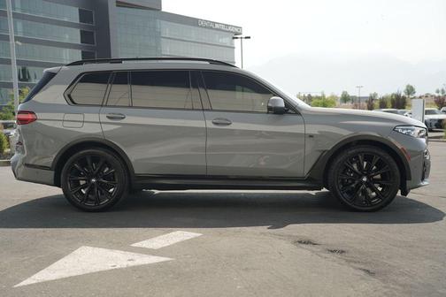 Gray 2021 BMW X7 M50i