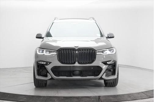 Gray 2021 BMW X7 M50i