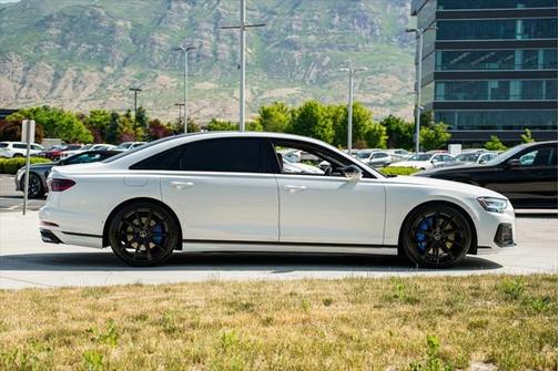 2023 Audi S8 4.0T