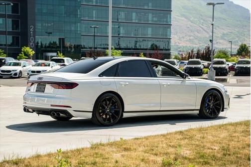 2023 Audi S8 4.0T