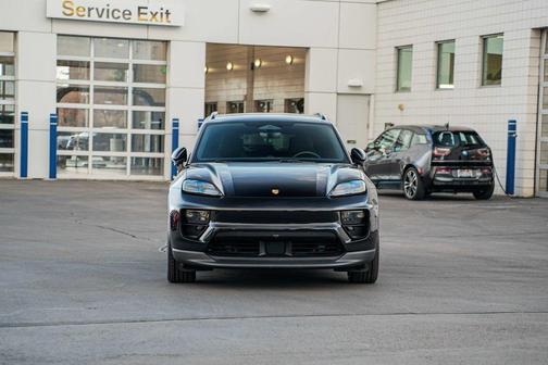 2024 Porsche Macan 4