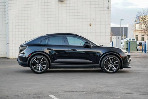 2024 Porsche Macan 4