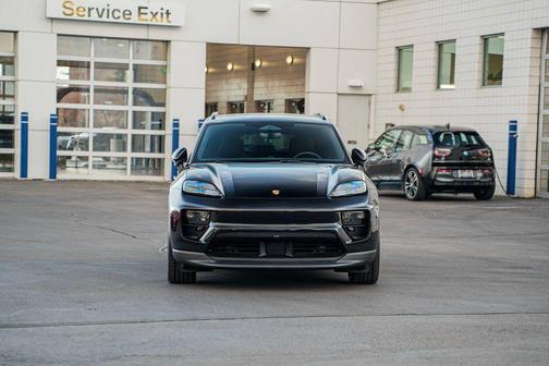 2024 Porsche Macan 4