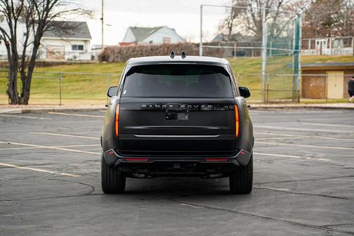 2024 Land Rover Range Rover P530 SE