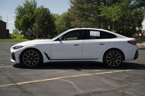Alpine White 2024 BMW M440 i xDrive