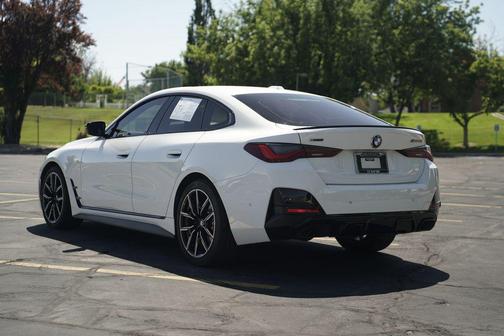 Alpine White 2024 BMW M440 i xDrive