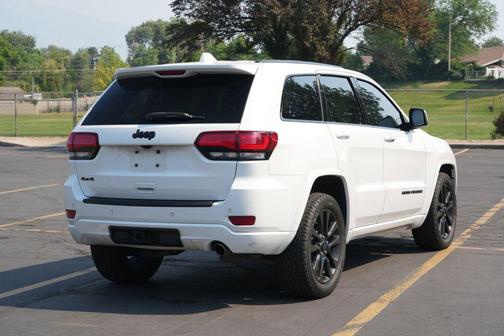 Bright White Clearcoat 2019 Jeep Grand Cherokee Altitude