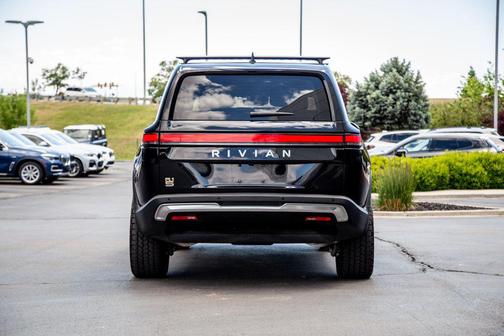 Midnight 2023 Rivian R1S Adventure