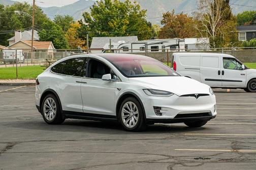 2016 Tesla Model X 70D