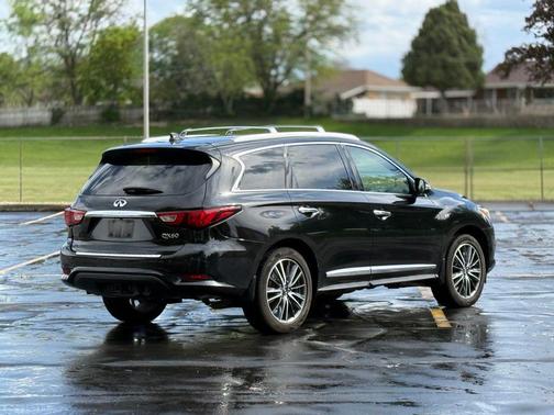 2017 INFINITI QX60 Base