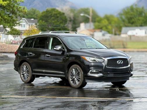 2017 INFINITI QX60 Base