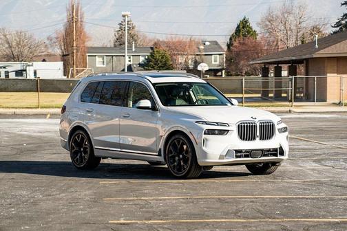 2023 BMW X7 xDrive40i