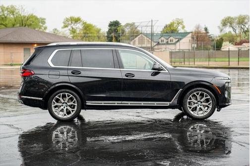 2025 BMW X7 xDrive40i