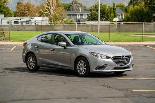 2016 Mazda Mazda3 i Sport