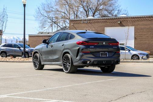 Dravit Grey Metallic 2026 BMW X6 xDrive40i