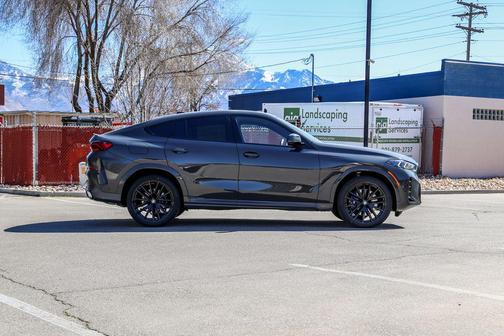 Dravit Grey Metallic 2026 BMW X6 xDrive40i