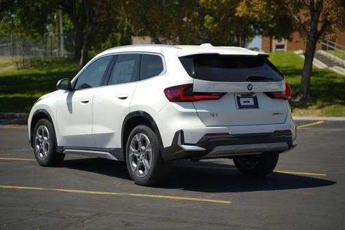 Alpine White 2026 BMW X1 xDrive28i