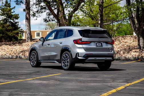 Space Silver Metallic 2026 BMW X1 xDrive28i