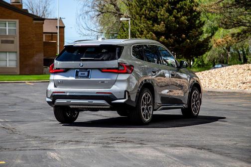 Space Silver Metallic 2026 BMW X1 xDrive28i
