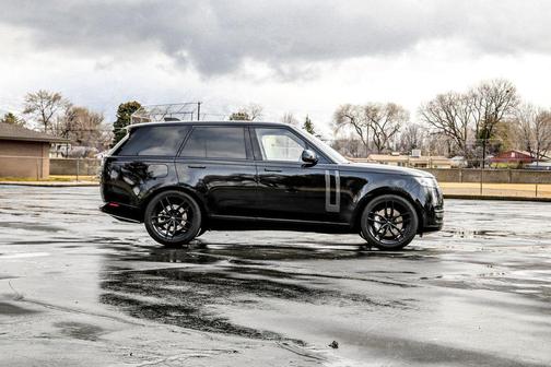 2023 Land Rover Range Rover P530 SE
