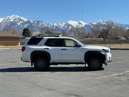 2025 Toyota 4Runner SR5