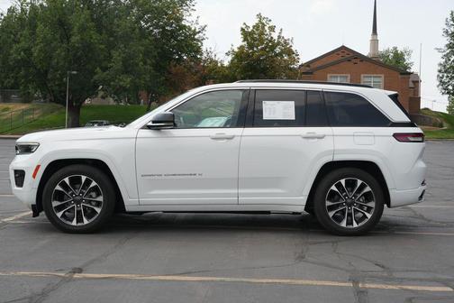 Bright White Clearcoat 2024 Jeep Grand Cherokee Overland