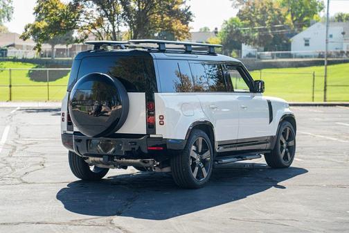 2025 Land Rover Defender 110 P400 X-Dynamic SE