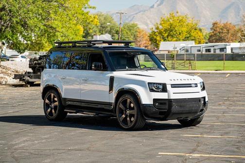 2025 Land Rover Defender 110 P400 X-Dynamic SE