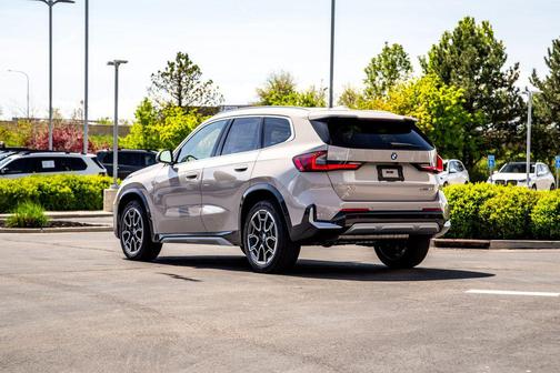 Dune Grey Metallic 2026 BMW X1 xDrive28i