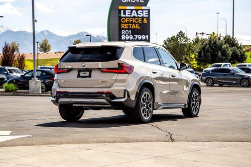Dune Grey Metallic 2026 BMW X1 xDrive28i