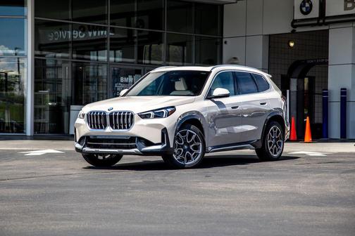 Dune Grey Metallic 2026 BMW X1 xDrive28i