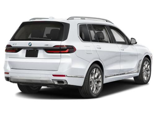 Mineral White Metallic 2026 BMW X7 xDrive40i