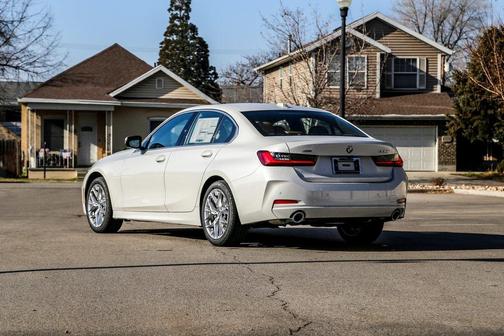 2026 BMW 330 xDrive NA
