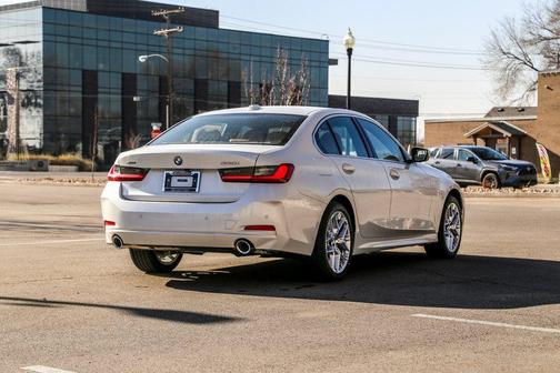 Mineral White Metallic 2026 BMW 330 xDrive NA
