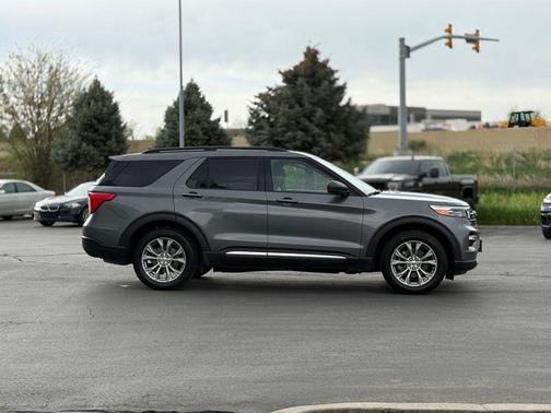 Carbonized Gray Metallic 2023 Ford Explorer XLT