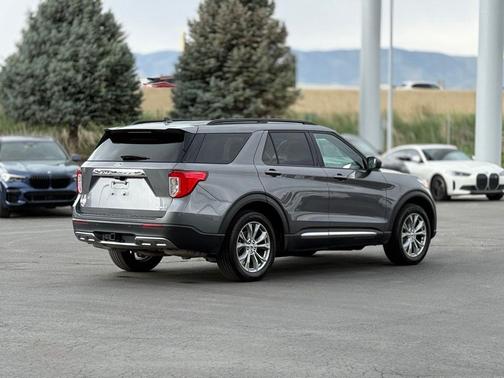 Carbonized Gray Metallic 2023 Ford Explorer XLT