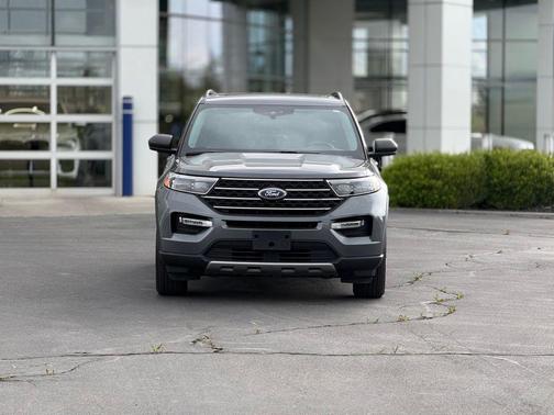 Carbonized Gray Metallic 2023 Ford Explorer XLT