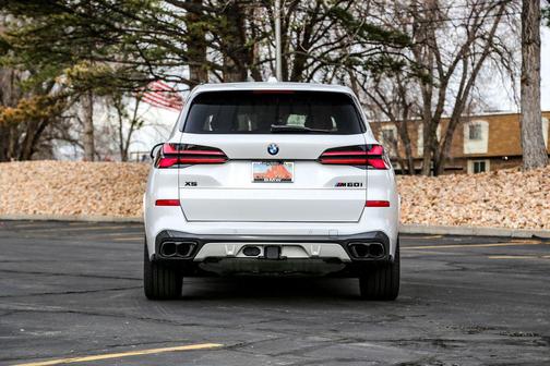 2025 BMW X5 M60i