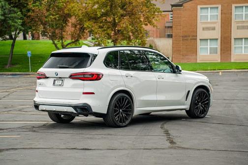 2022 BMW X5 sDrive40i