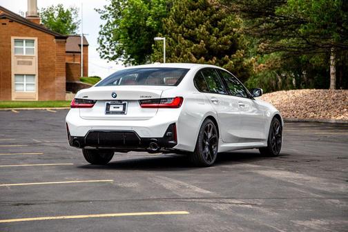 Mineral White Metallic 2026 BMW 330 xDrive